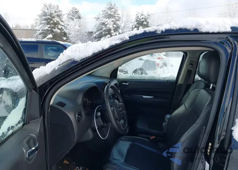 2014 Jeep Compass Latitude z USA, uszkodzony, nr VIN 1C4NJDEBXED558569